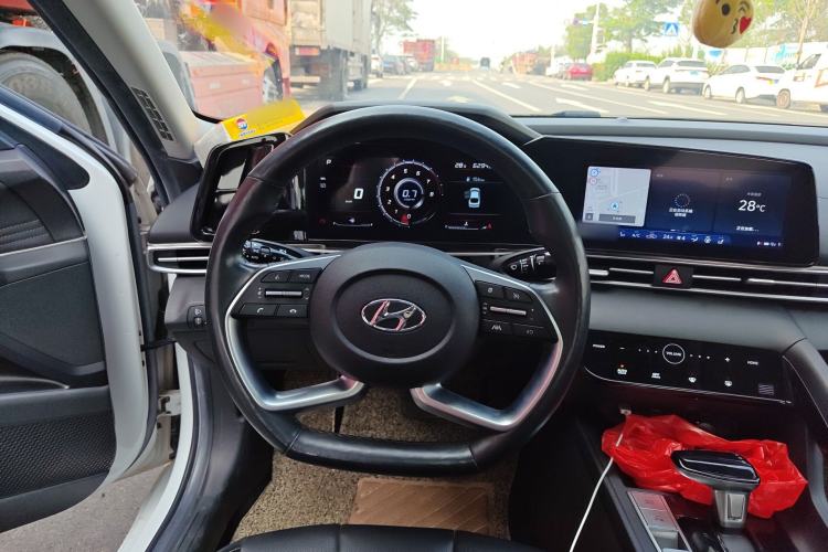 Used Hyundai Elantra 2021 1.5L CVT LUX Prestige Edition