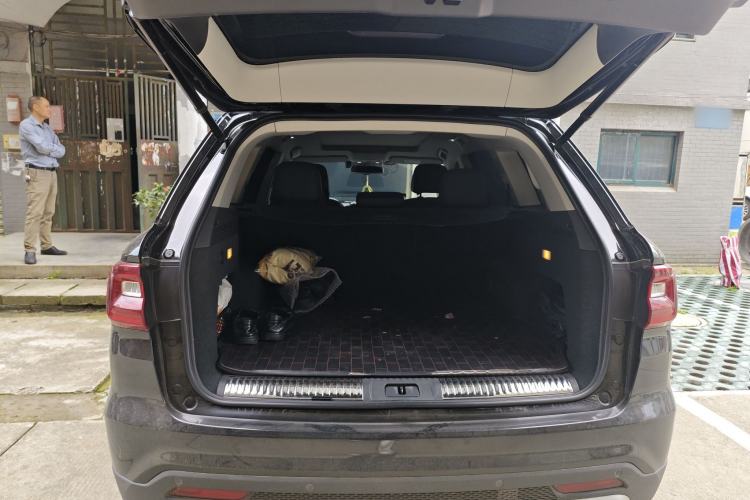 Used Hongqi HS7 2021 2.0T DCT Two-Wheel Drive Smart Connect Flagship Edition Trunk