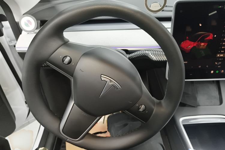 Used Tesla Model Y 2024 Rear-Wheel-Drive Version
