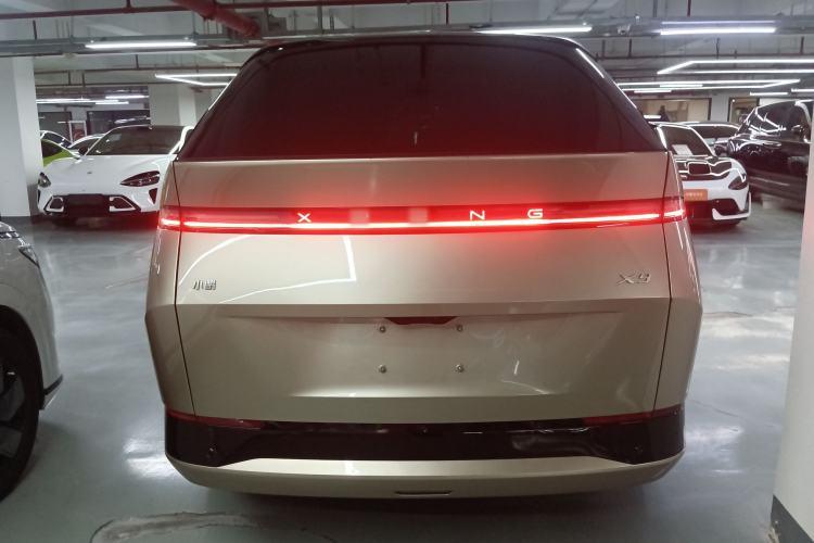 Used XPeng X9 2024 702 Ultra-Long Range Pro
