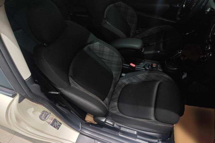 Used MINI MINI 2018 1.5T COOPER Classic Edition