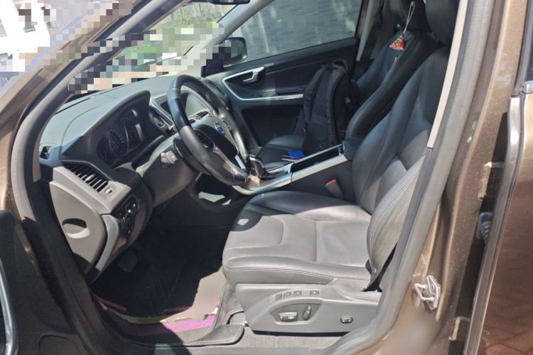 Used Volvo XC60 2015 T5 Smart Upgrade Model
