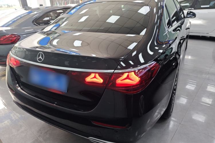 Used Mercedes-Benz E-Class 2025 E 260 L
