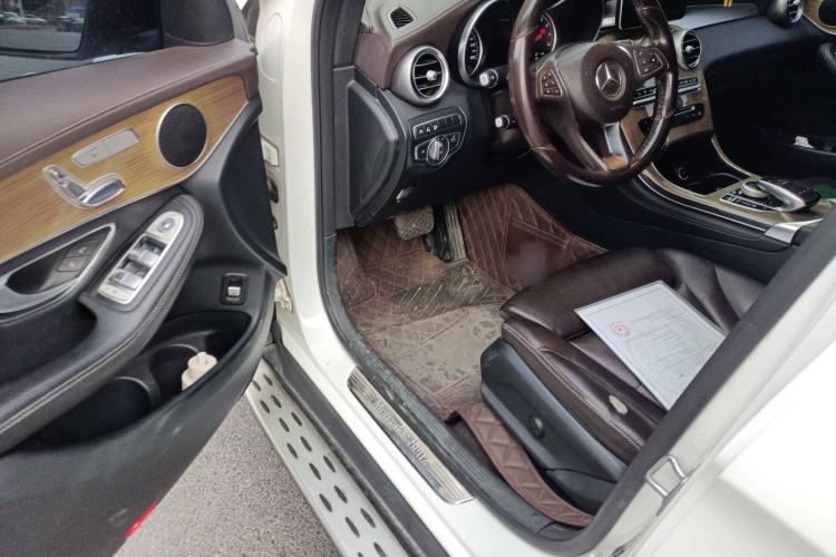 Used Mercedes-Benz GLC Coupe 2017 GLC 260 4MATIC Coupe SUV Driver Seat