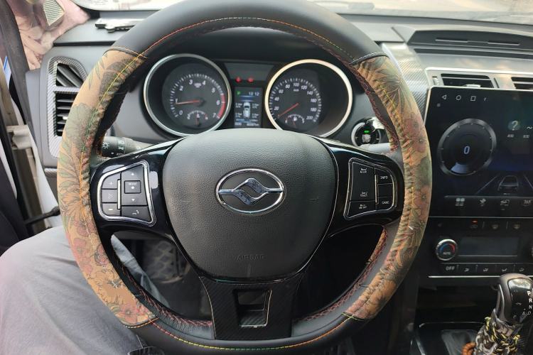 Used Huanghai N3 2018 2.4T Automatic 2WD Prestige Edition 4K22D4T