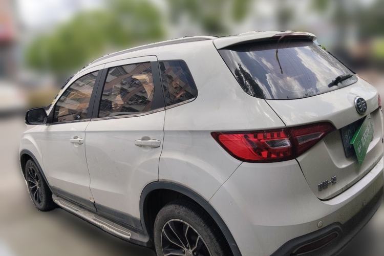 Used FAW Senya R7 2017 1.6L Manual Luxury Model