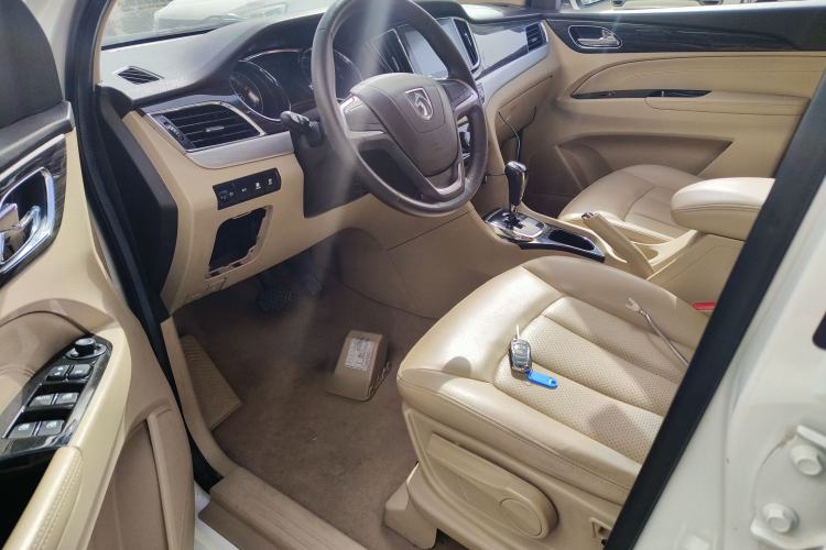 Used Baojun 730 2016 1.8L iAMT Comfort Version 7 Seats
