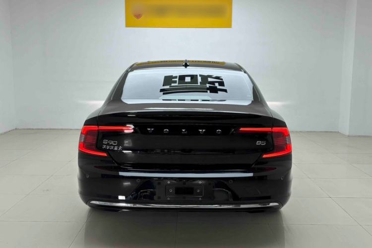 Used Volvo S90 2025 B5 Zhiyi Luxury Edition
