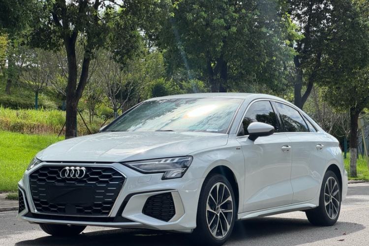 Used Audi A3 2022 A3L Limousine 35 TFSI Progressive Sport Edition Guazi used car, China used car export, Used car for sale, Used cars, Cheapest cars for sale