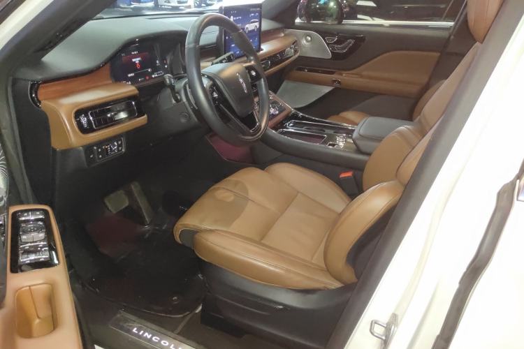 Used Lincoln Aviator 2020 3.0T V6 All-Wheel Drive Executive Version
