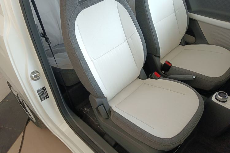 Used Geely Galaxy Panda 2025 210 km – Yuanqi Bear Right Front Seat