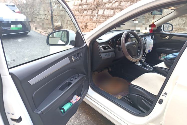 Used Bestune B30 2016 1.6L Automatic Luxury Model Driver Seat