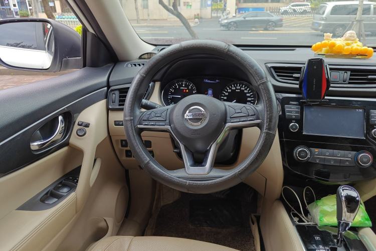 Used Nissan X-Trail 2017 2.0L CVT Comfort Edition 2WD Steering Wheel