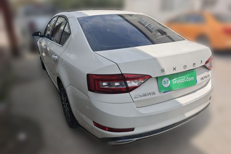Used Skoda Octavia 2019 1.5L Automatic Smart Drive Luxury Edition China VI Standard
