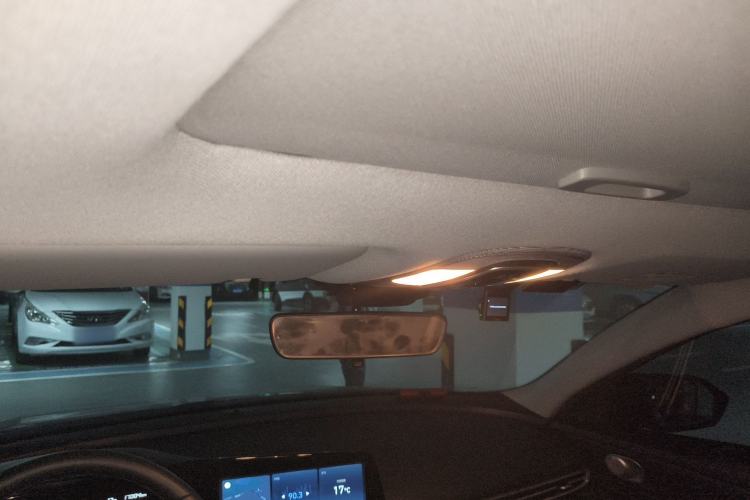 Used Hyundai Elantra 2022 1.5L CVT LUX Prestige Edition
