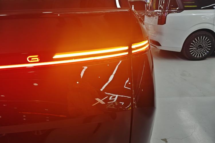 Used XPeng X9 2024 702 Ultra-Long Range Pro