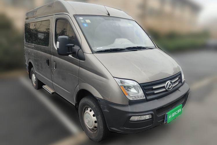 Used SAIC MAXUS Xintu V80 2019 2.5T Classic AMT Aoyuntong Short Wheelbase Mid-Roof 5/6-Seater Front Right 45 Deg