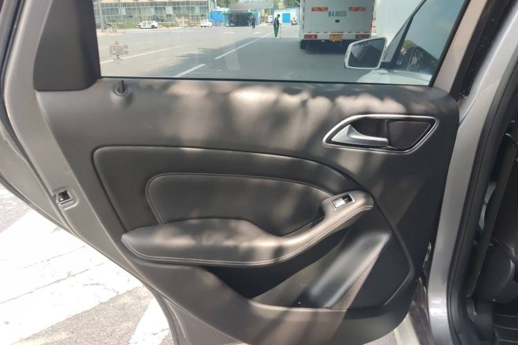 Used Mercedes-Benz B-Class 2015 B 200 Fashion Model
