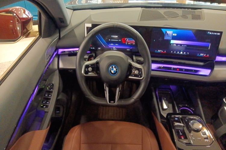 Used BMW i5 2024 eDrive 35L Luxury Model with M Sport Package Steering Wheel