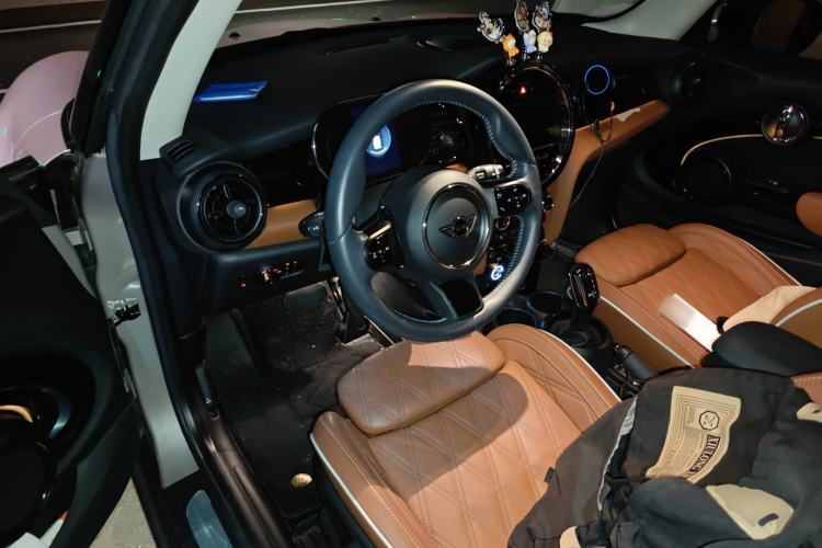 Used MINI 2022 1.5T COOPER Artist