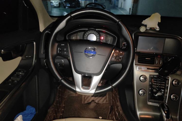 Used Volvo XC60 2014 T5 Zhiyi Edition Steering Wheel