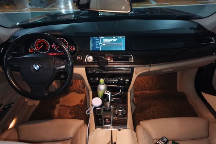 Used BMW 7 Series 2009 740Li Luxury Model
