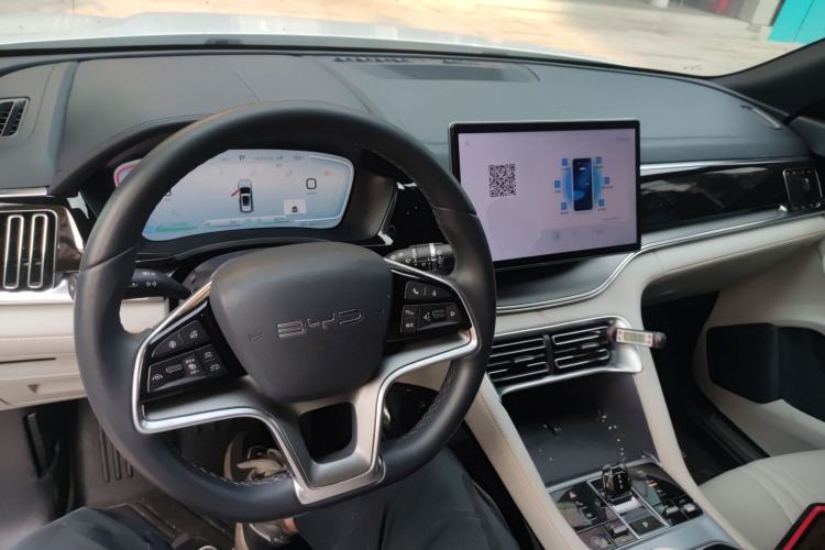 Used BYD Song PLUS New Energy 2024 HONOR Edition DM-i 150km Flagship PLUS Center Console