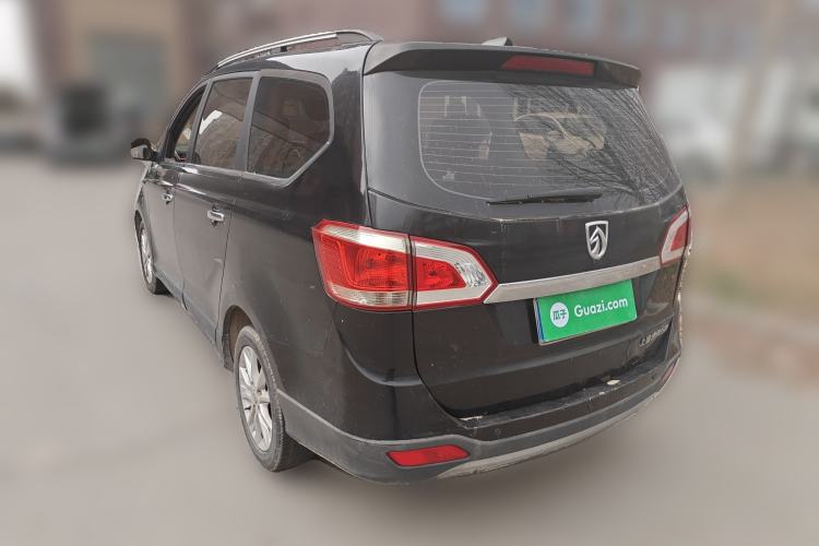 Used Baojun 730 2014 1.5L manual Comfort version 7 seats