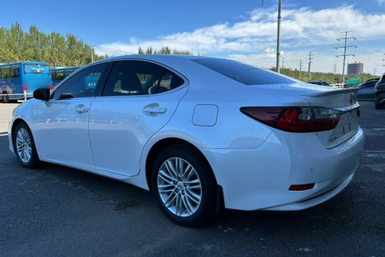 Used Lexus ES 2016 200 Midnight Special Limited Edition
