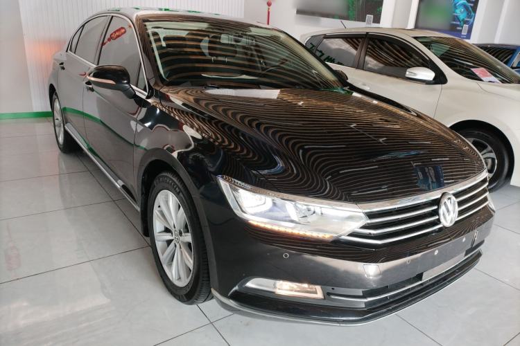 Used Volkswagen Magotan 2019 330TSI DSG Leading Edition China V Standard
