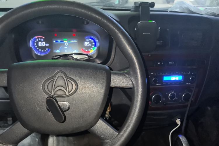 Used CHANGAN KAICHENG Ruixing EM60 2022 Pure Electric Van 4498 mm Long Flat Roof with Rear-Hinged Doors 2 Seats 60 kW 41.86 kWh