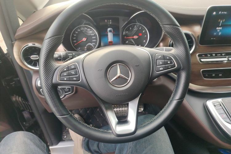 Used Mercedes-Benz V-Class 2022 V 260 L Long-wheelbase Luxury Edition Steering Wheel
