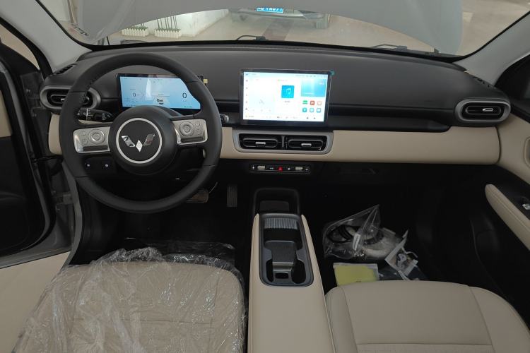 Used Wuling Bingo PLUS 2024 330 km Range Five-Seater Version
