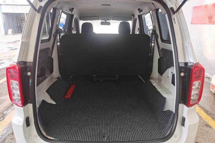 Used Wuling Hongguang 2019 1.5L S Basic Version China VI Standard LAR