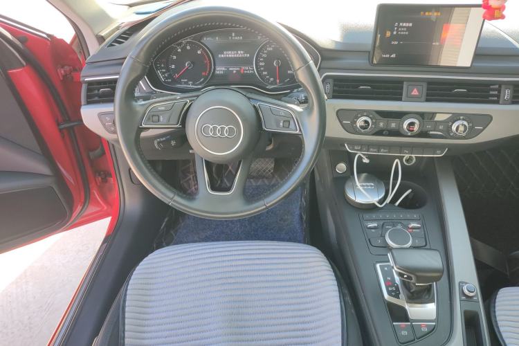Used Audi A4L 2019 40 TFSI Ambition China VI Steering Wheel