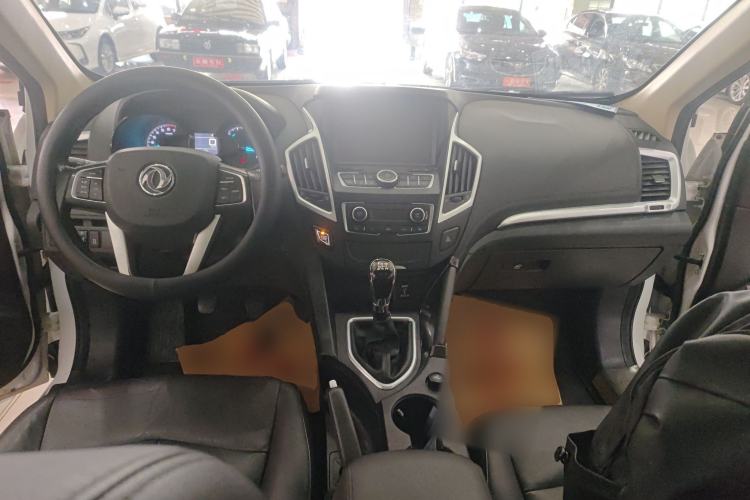 Used Dongfeng Aeolus AX7 2015 2.0L Manual Zhiyi Trim
