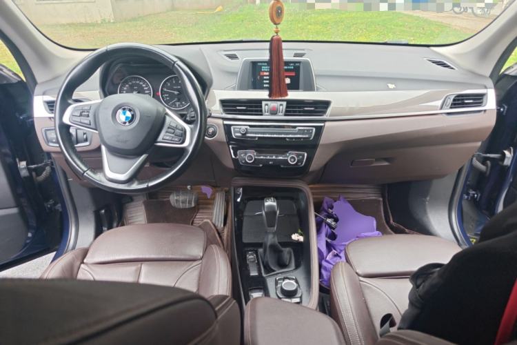 Used BMW X1 2018 sDrive18Li Luxury Model Center Console