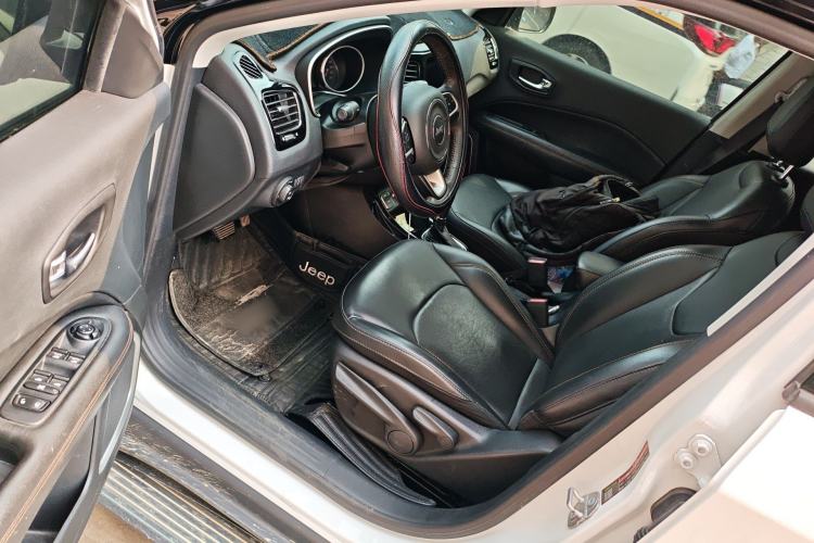 Used Jeep Compass 2020 220T Automatic Elite Edition Driver Seat