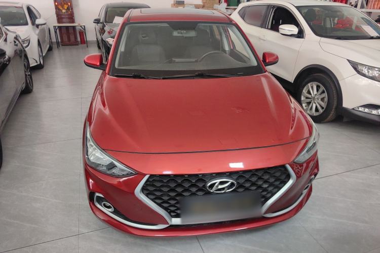 Used Hyundai Celesta 2017 1.6L Automatic Enjoyment Version GLS
