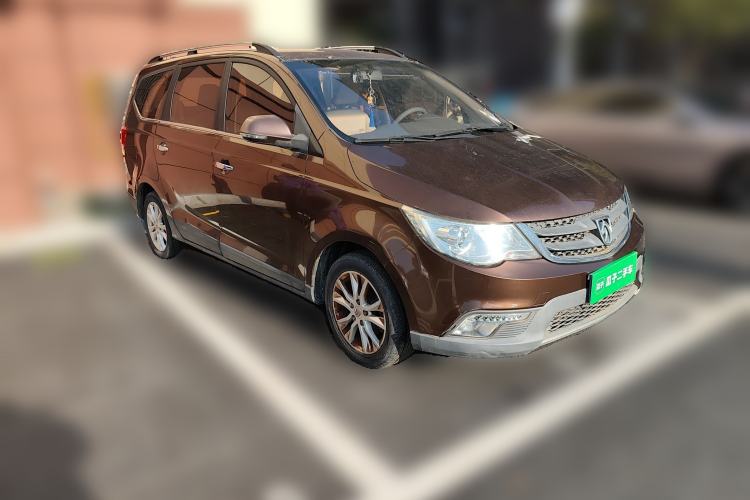 Used Baojun 730 2014 1.5L manual Comfort version 7 seats