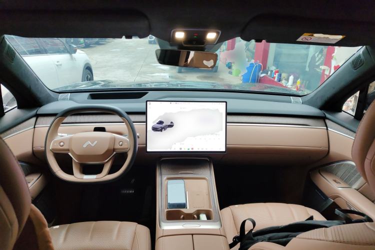 Used ONVO Luxeed L90 2025 Model—Ultra Six-Seater Version
