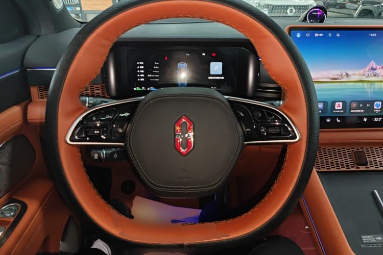 Used Hima AITO M7 2024 1.5T Intelligent Drive 4WD Ultra Version 5 Seats Steering Wheel