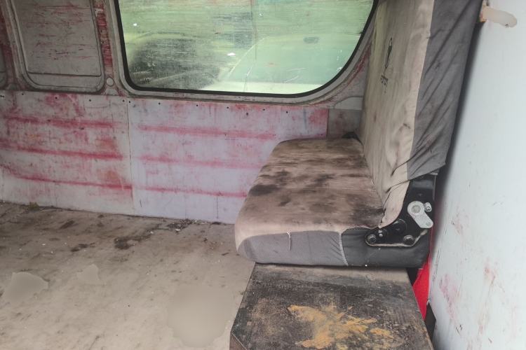 Used Foton Scenic G9 2017 2.4L Gasoline Cargo Van Commercial Version Long Wheelbase Model 4G69 Left Rear Seat