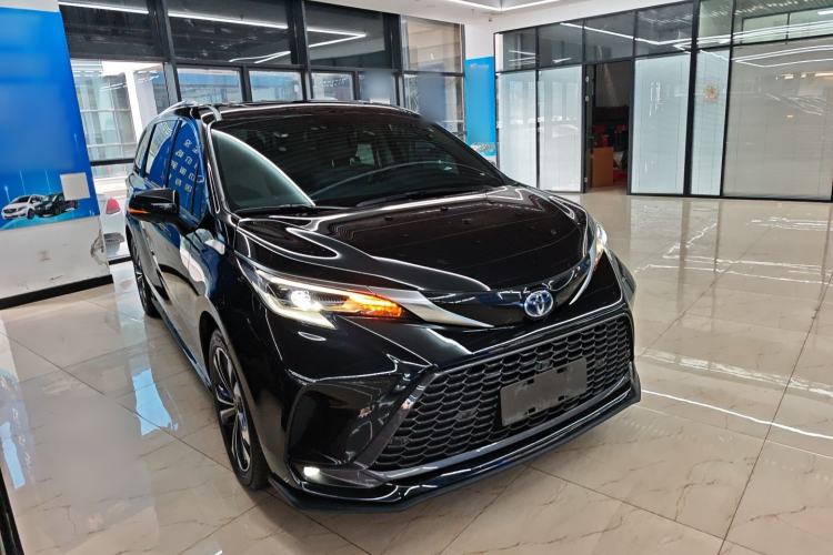 Used Toyota Granvia 2022 2.5L Hybrid Premium Edition