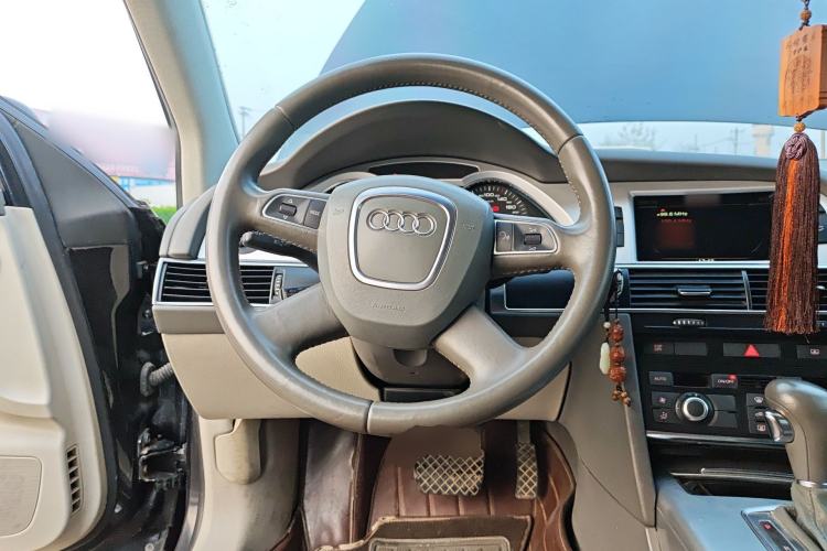 Used Audi A6L 2011 2.0 TFSI Automatic Standard Edition Steering Wheel