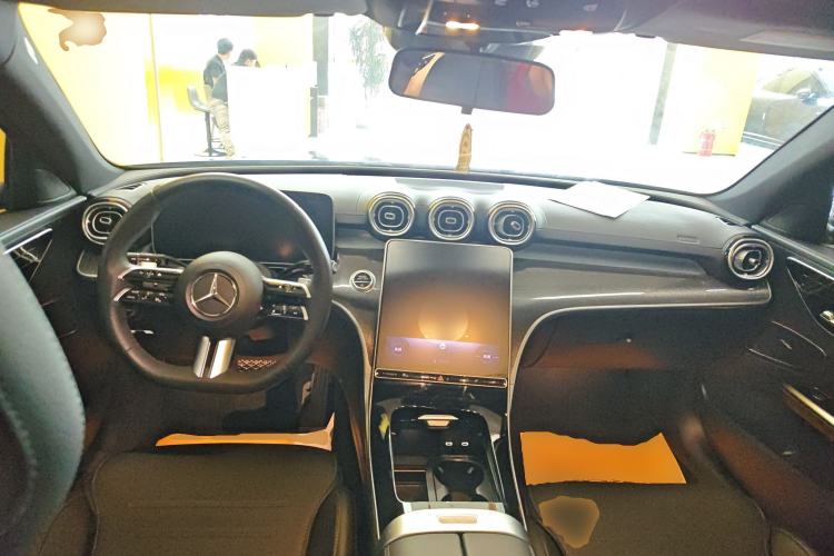 Used Mercedes-Benz C-Class 2023 Restyled C 260 L Sport Edition Center Console