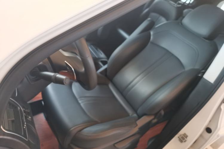 Used SAIC MAXUS G10 2021 2.0T Automatic Elite Edition Gasoline 7-Seater Left Front Seat