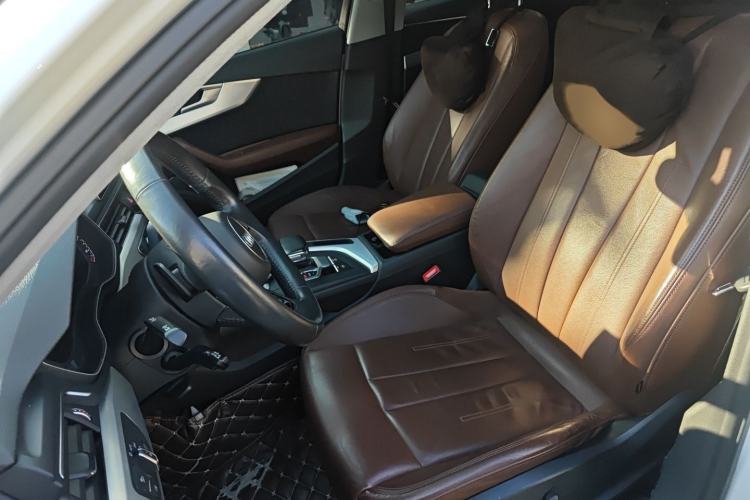 Used Audi A4L 2018 30th Anniversary Edition 40 TFSI Fashion Model
