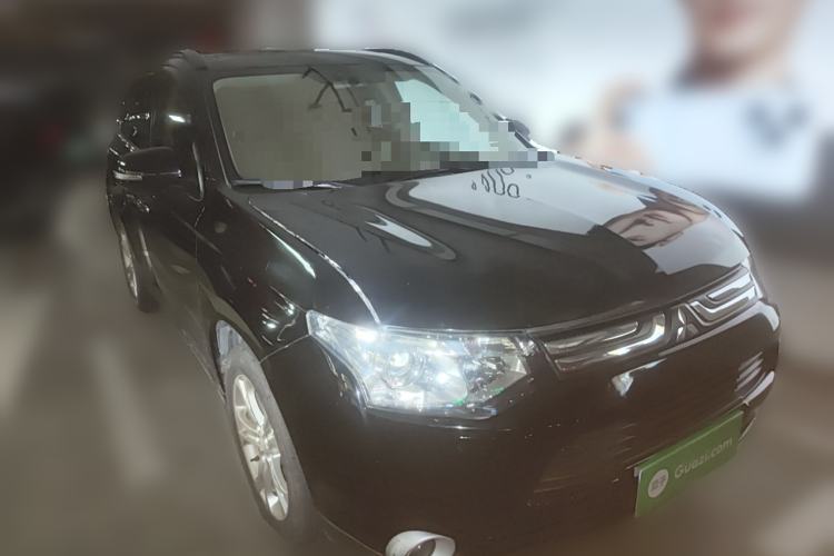 Used Mitsubishi Outlander 2013 2.4L 4x4 Luxury Navigation Edition 5 Seats