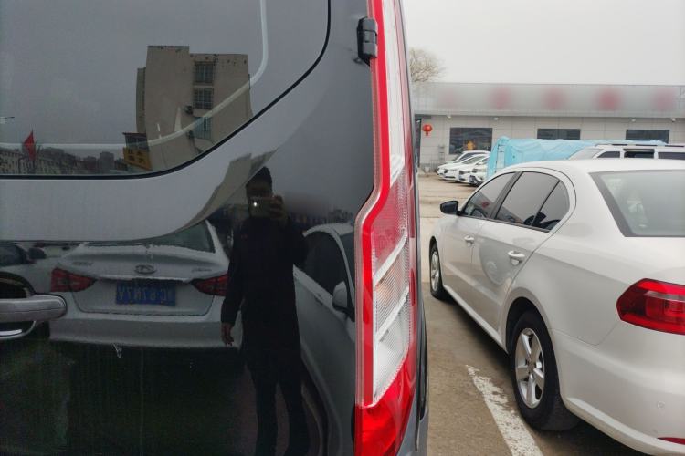 Used Ford Transit 2019 2.0T Diesel Multi-Purpose Commercial Vehicle Mid-Drive Mid-Roof 6-Seater China VI Standard